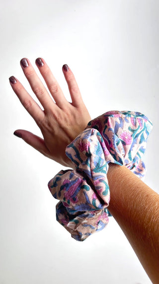 Giant Oversized Scrunchies