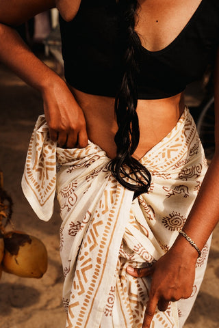 Brown Geometric Gecko Sarong